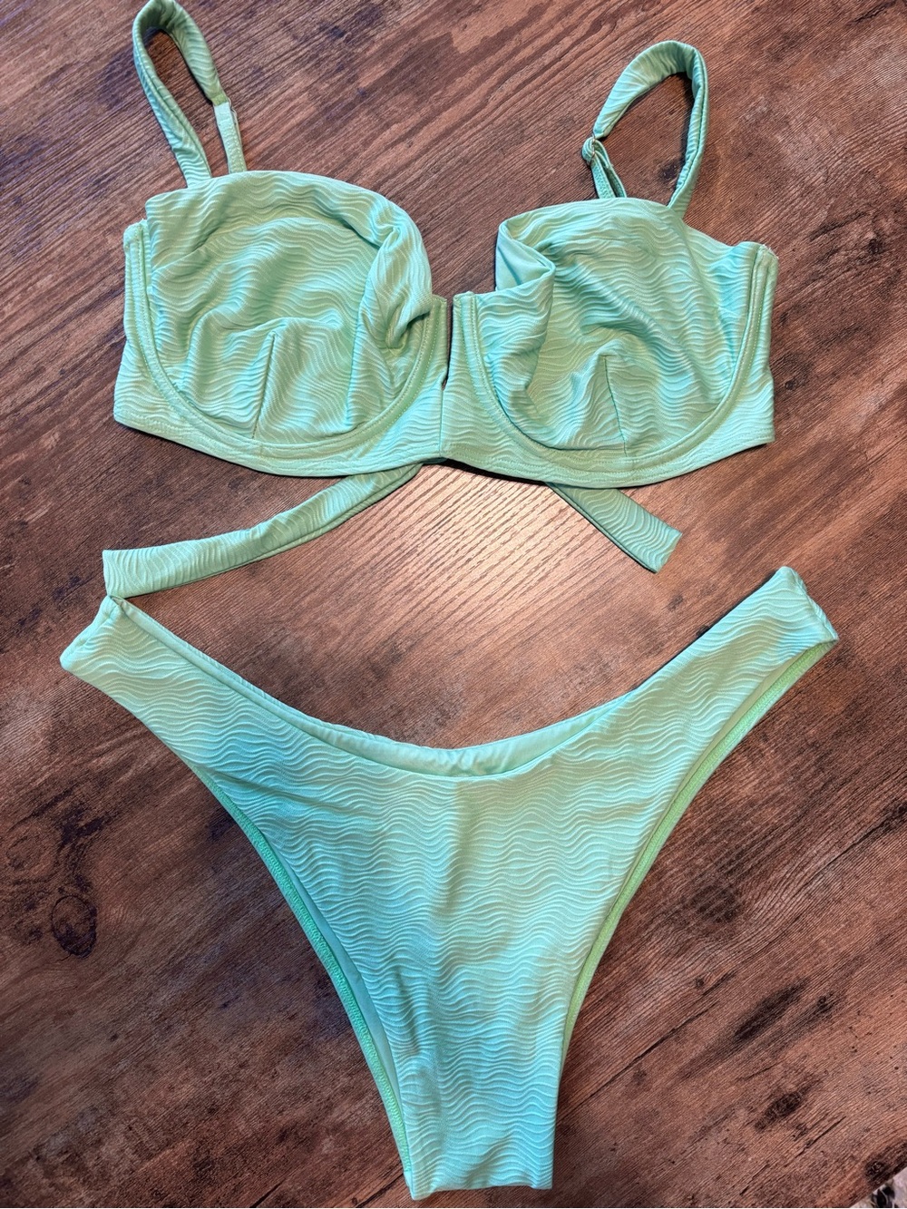 Monday Swimwear Pistachio Wave Bikini Set. Covelly top VV,  Byron bottom VVV